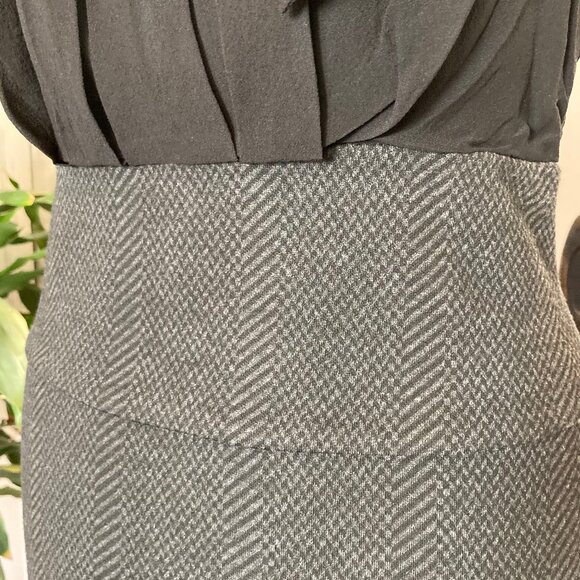 NWT BCBGMaxAzria Silk and Strech Tweed Dress - Size 6 - Picture 2 of 7